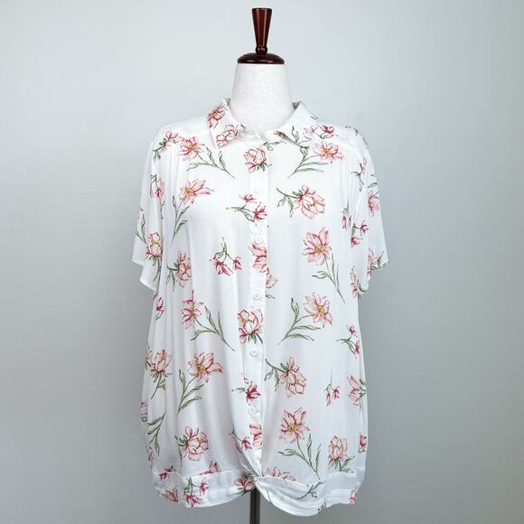 Torrid Ivory Summer Floral Twist-Front Crepe Short Sleeve Shirt - Picture 1 of 10